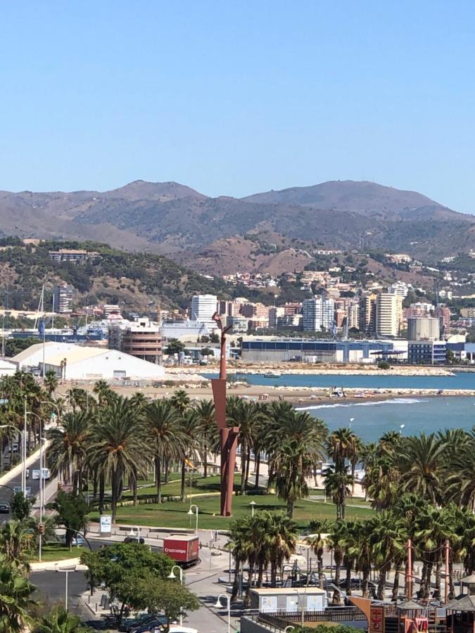 Atico Mirador Paseo Antonio Banderas Primera Linea De Playa Y Piscina Malaga Bagian luar foto